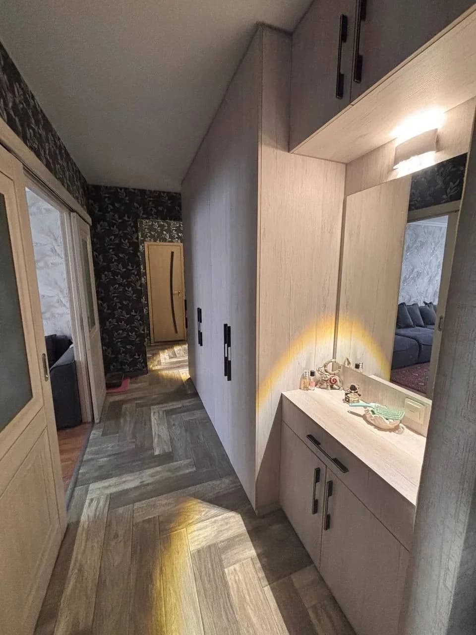 3-комнатная квартира, 73,6 м², кв. Ленинского Комсомола, Артёмовский — фото 1