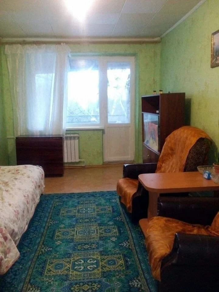 3-комнатная квартира, 61 м², кв. Комарова, Жовтневый — фото 1