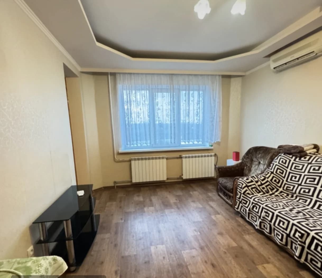 3-комнатная квартира, 72 м², ул. Победоносная, г. Луганск — фото 1